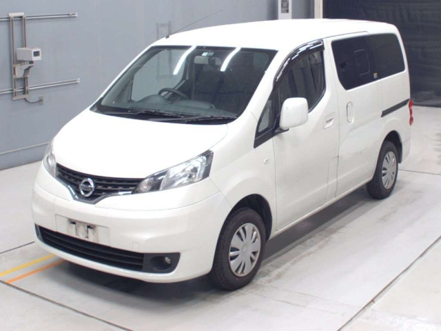 NISSAN NV200 2017