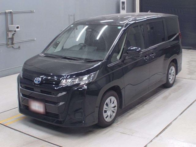 TOYOTA NOAH 2022