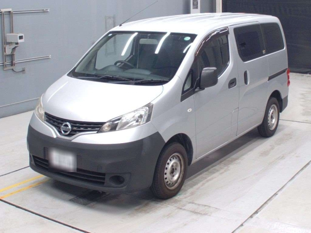 NISSAN NV200 2017