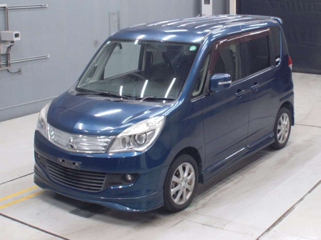 MITSUBISHI DELICA D2