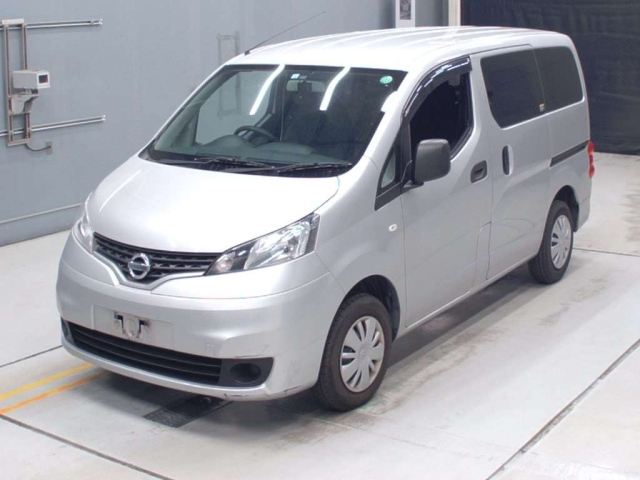 NISSAN NV200 2020