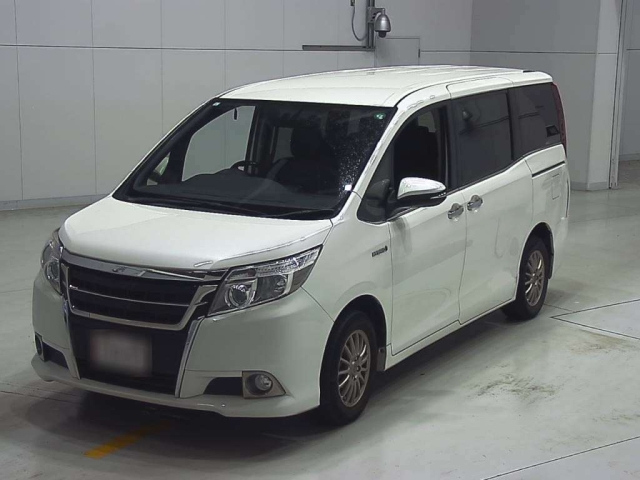 TOYOTA ESQUIRE 2015