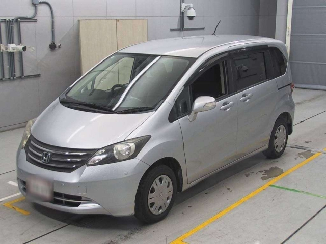 HONDA FREED 2010