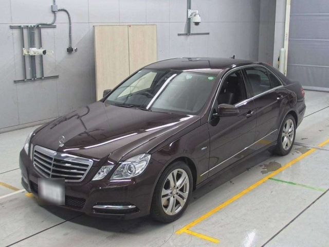 MERCEDES BENZ E CLASS 2010