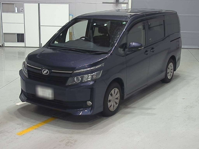 TOYOTA VOXY 2016