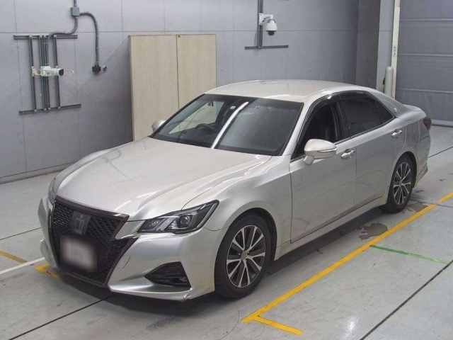 TOYOTA CROWN 2018