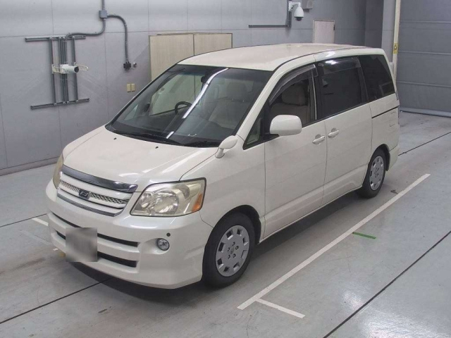 TOYOTA NOAH 2006