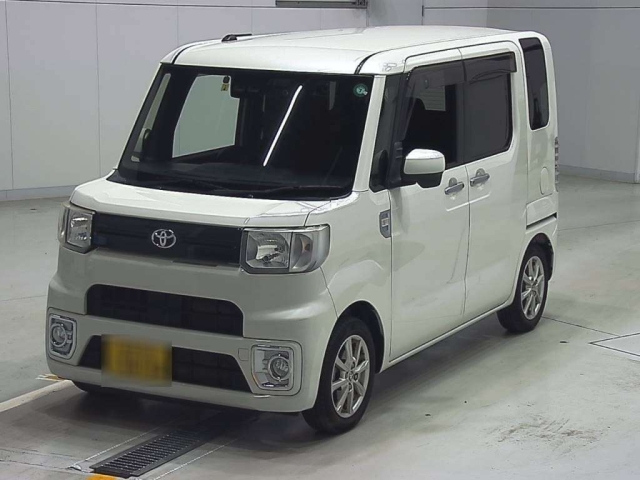 TOYOTA PIXIS MEGA 2018