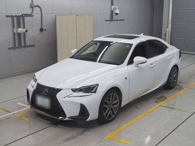 LEXUS IS