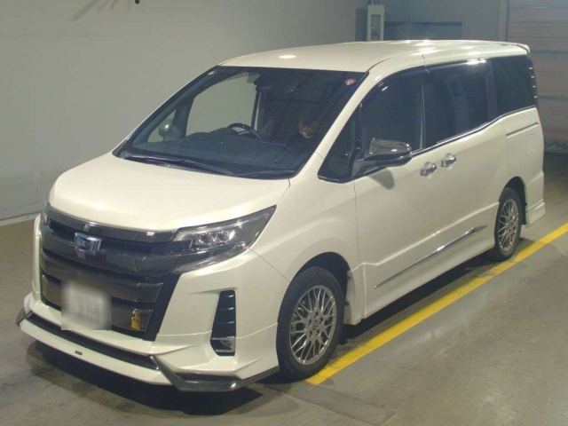 TOYOTA NOAH 2021