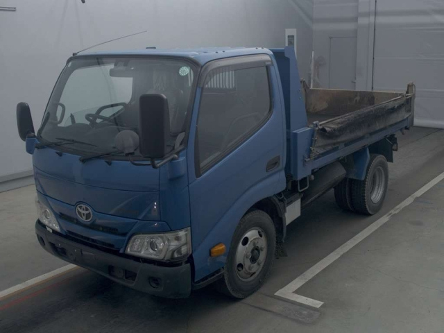 TOYOTA DYNA 2020