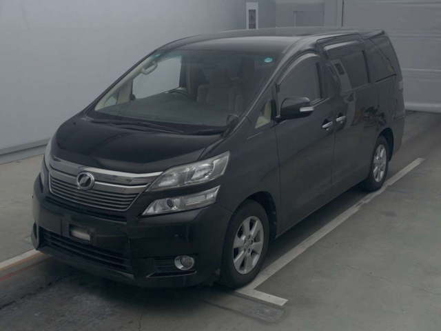 TOYOTA VELLFIRE 2013