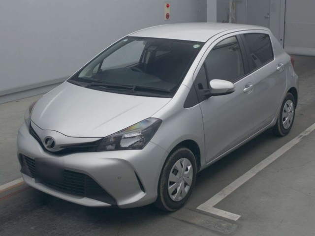 TOYOTA VITZ 2016