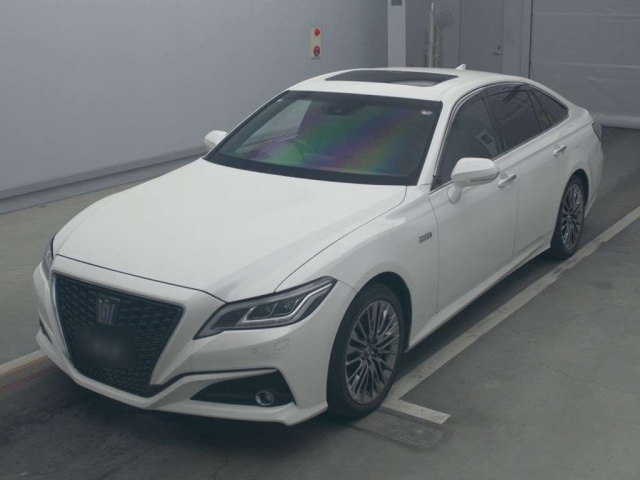 TOYOTA CROWN 2018