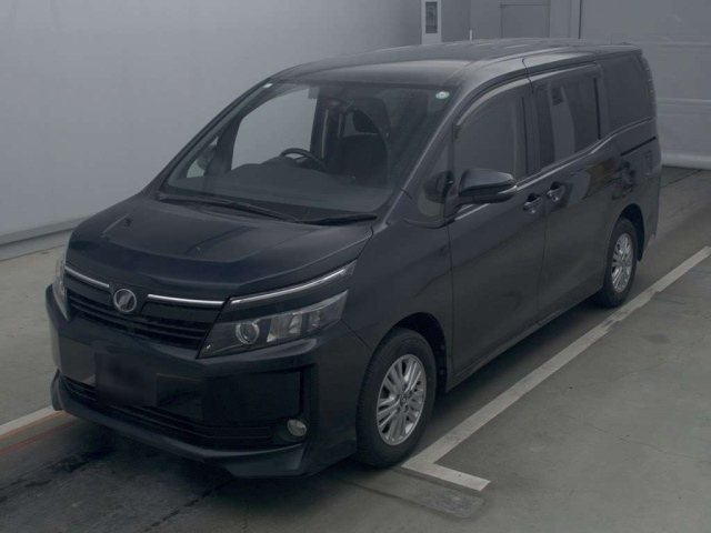TOYOTA VOXY 2014