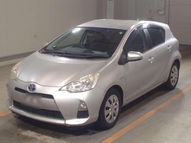 TOYOTA AQUA 2012