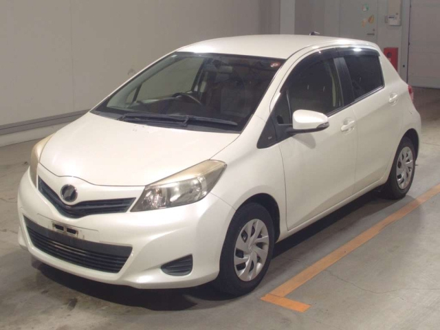 TOYOTA VITZ 2012