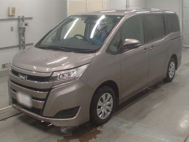 TOYOTA NOAH 2021