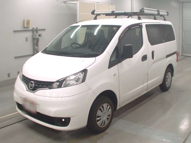 NISSAN NV200 2019