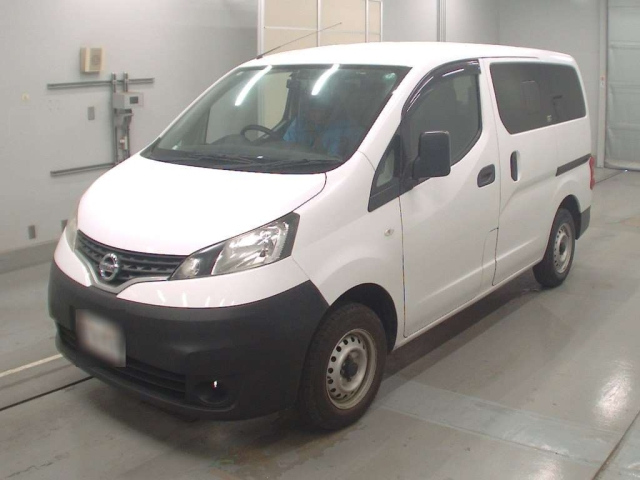 NISSAN NV200 2019