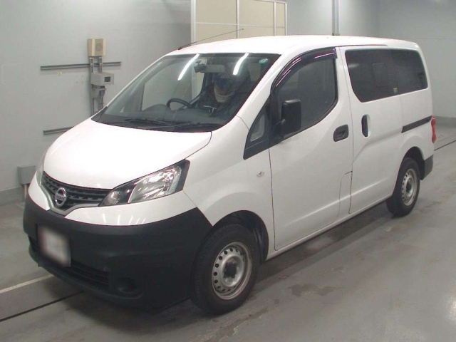 NISSAN NV200 2019