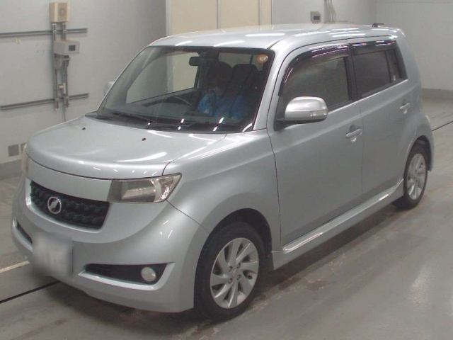 TOYOTA BB 2012