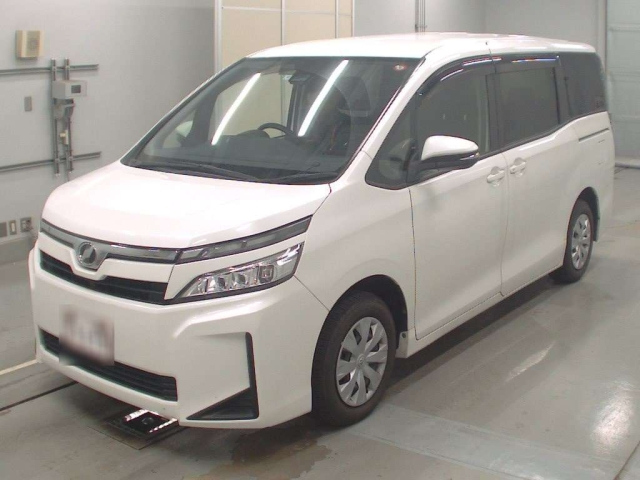 TOYOTA VOXY 2019