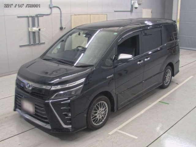 TOYOTA VOXY 2018