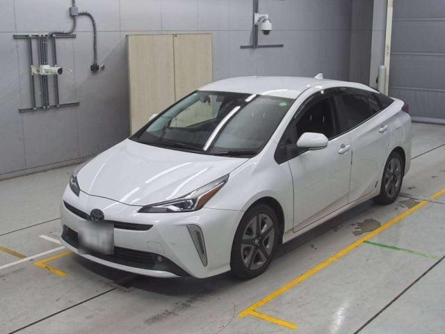 TOYOTA PRIUS 2021