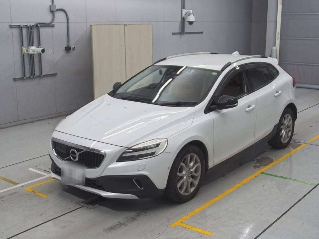 VOLVO V40 2017