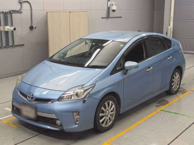 TOYOTA PRIUS PHV
