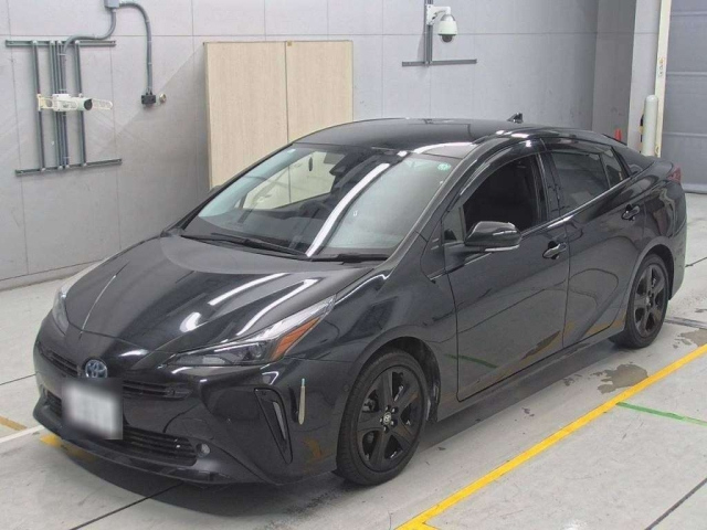 TOYOTA PRIUS 2021