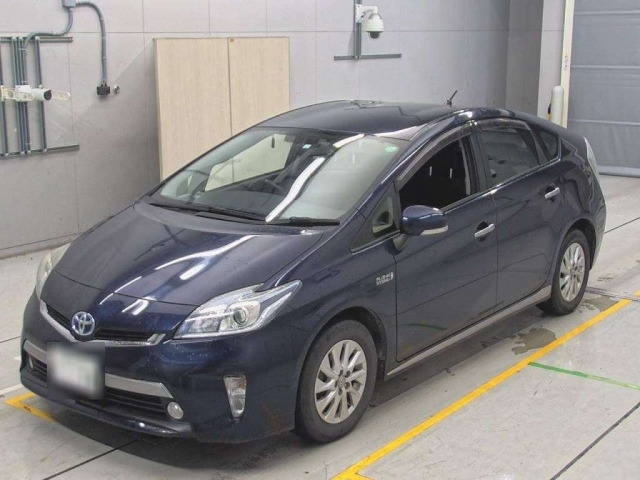 TOYOTA PRIUS PHV 2015