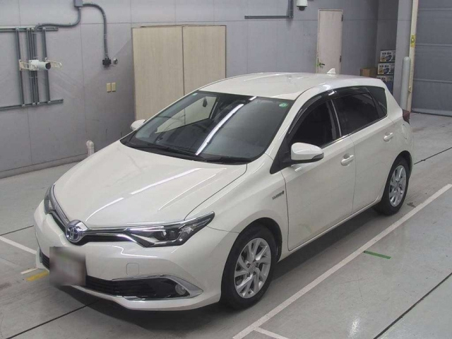TOYOTA AURIS 2016