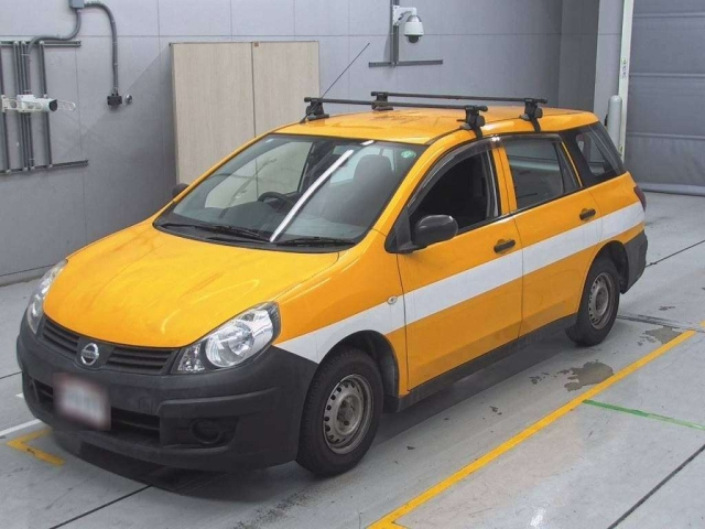 NISSAN AD 2009