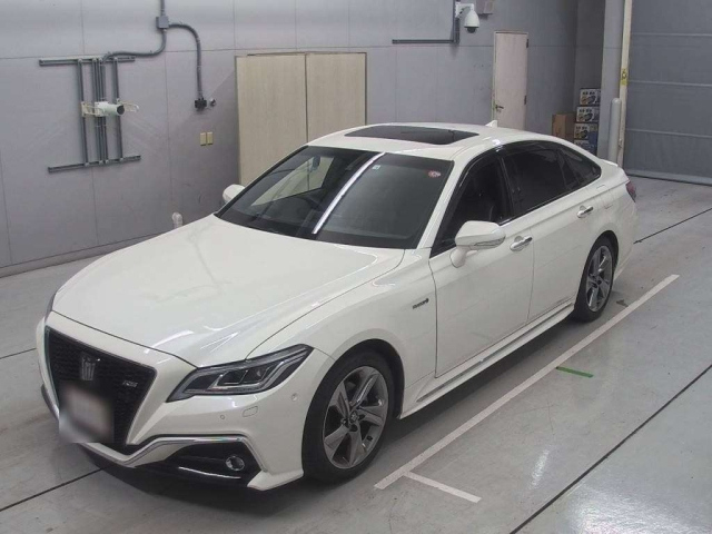 TOYOTA CROWN 2018
