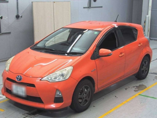 TOYOTA AQUA 2013