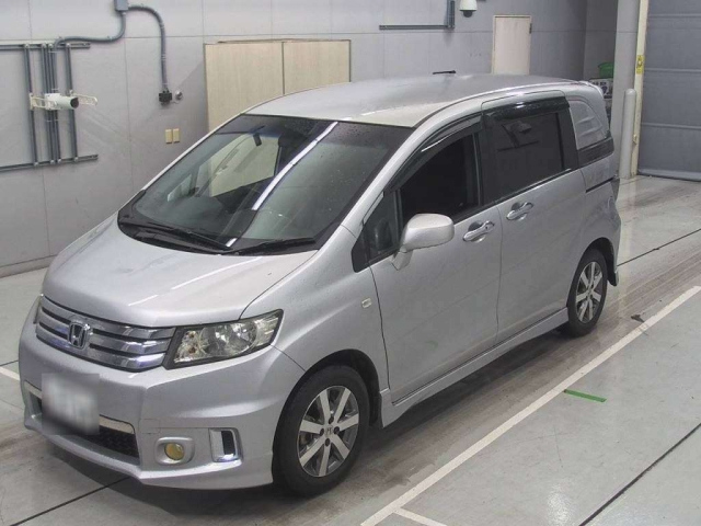 HONDA FREED 2011