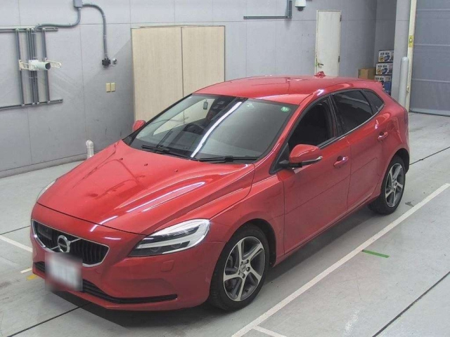 VOLVO V40 2017