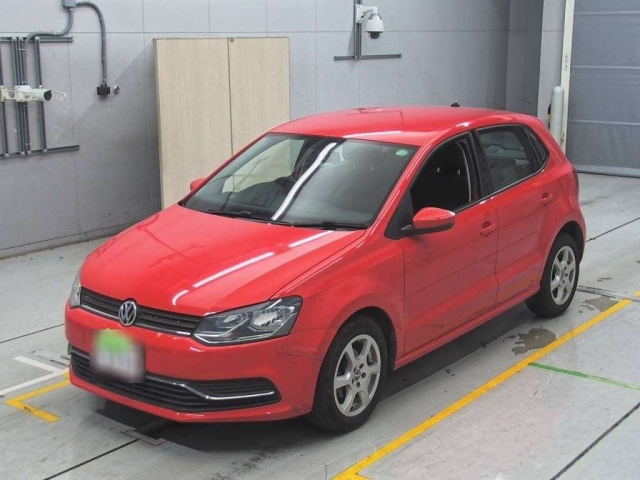 VOLKSWAGEN POLO 2015