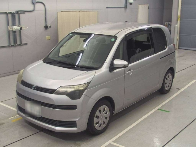 TOYOTA SPADE 2013