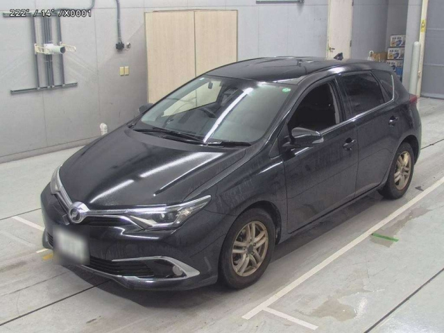 TOYOTA AURIS 2015