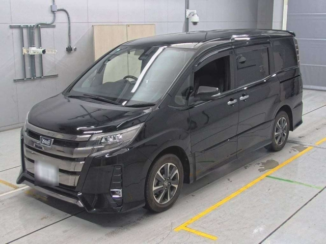 TOYOTA NOAH 2019
