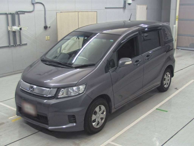 HONDA FREED 2016