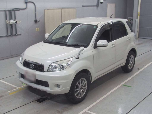 TOYOTA RUSH