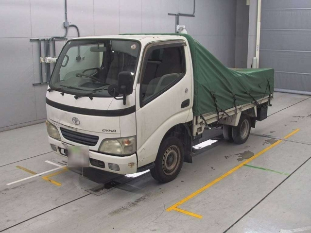 TOYOTA DYNA