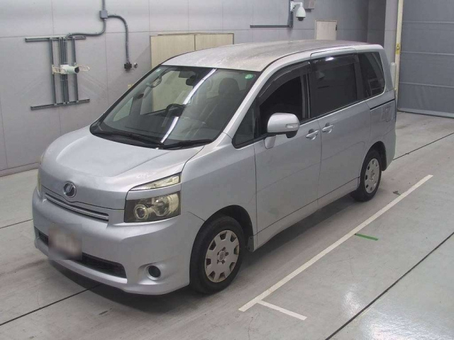 TOYOTA VOXY 2008