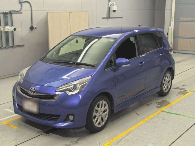 TOYOTA RACTIS 2014