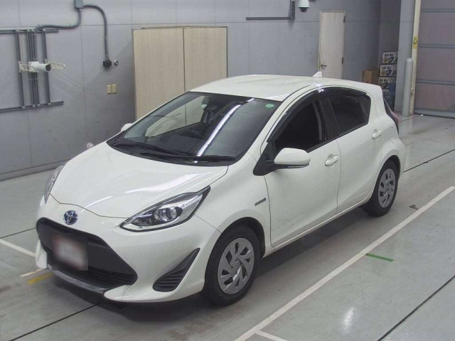 TOYOTA AQUA 2020