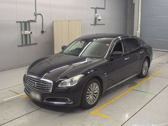 NISSAN CIMA 2015